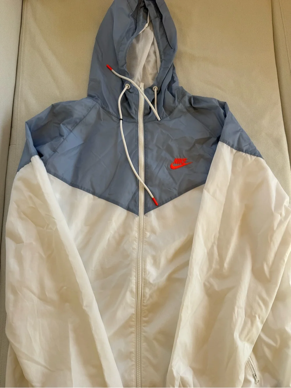 Nike Men’s Light Blue & White Colorblock Windbreaker with Red Logo